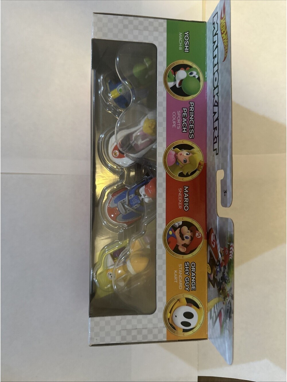 Lot Of Hot wheels Mario Cart Set - Picture 8 of 9